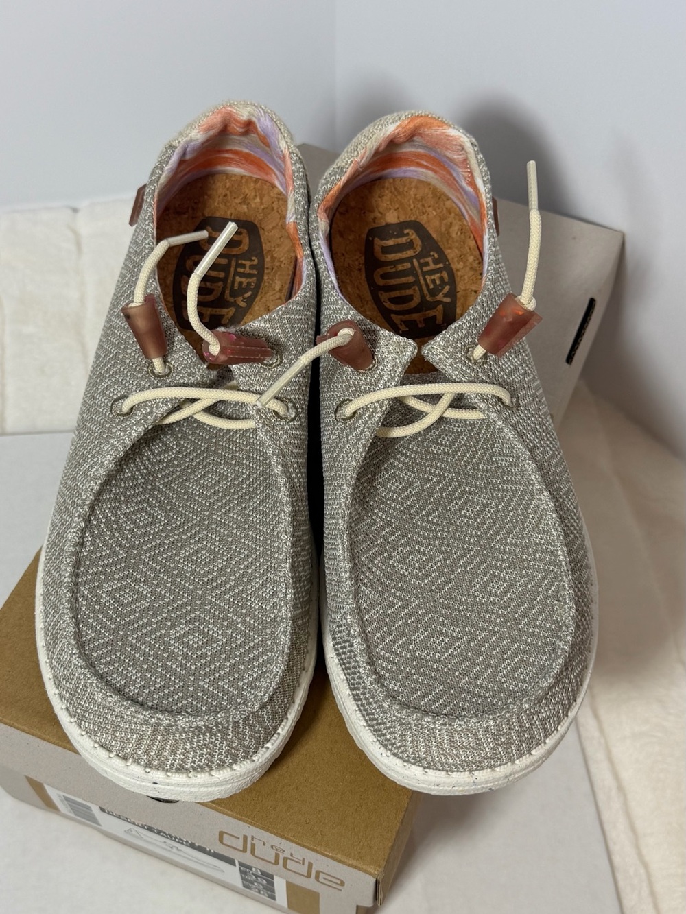 New size 8 -Hey Dude Ladies Wendy’s- Tan Linen-Texture Casual Slip-On Loafers - Picture 8 of 10